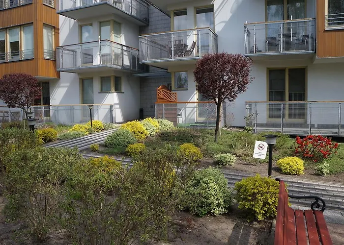 Zacisze Lesne アパート シフィノウイシチェ