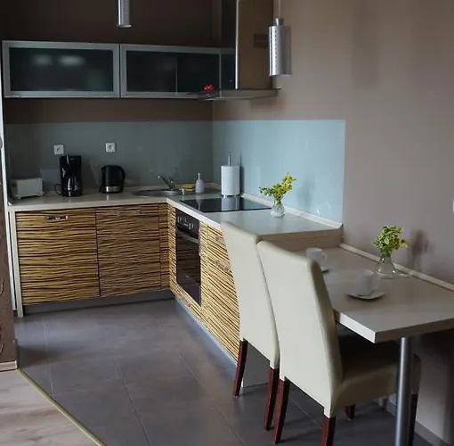 Zacisze Lesne アパート シフィノウイシチェ